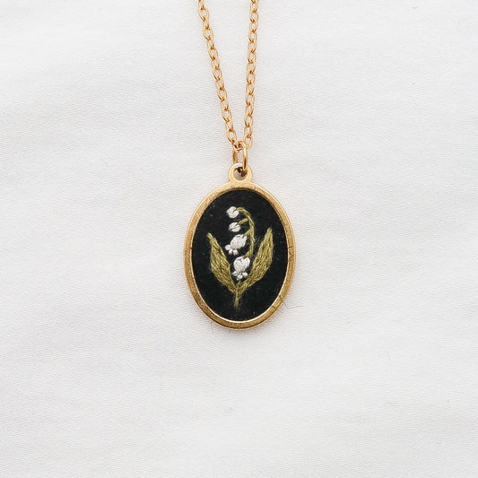 The May Necklace in Noir