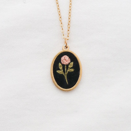 The June Necklace in Noir