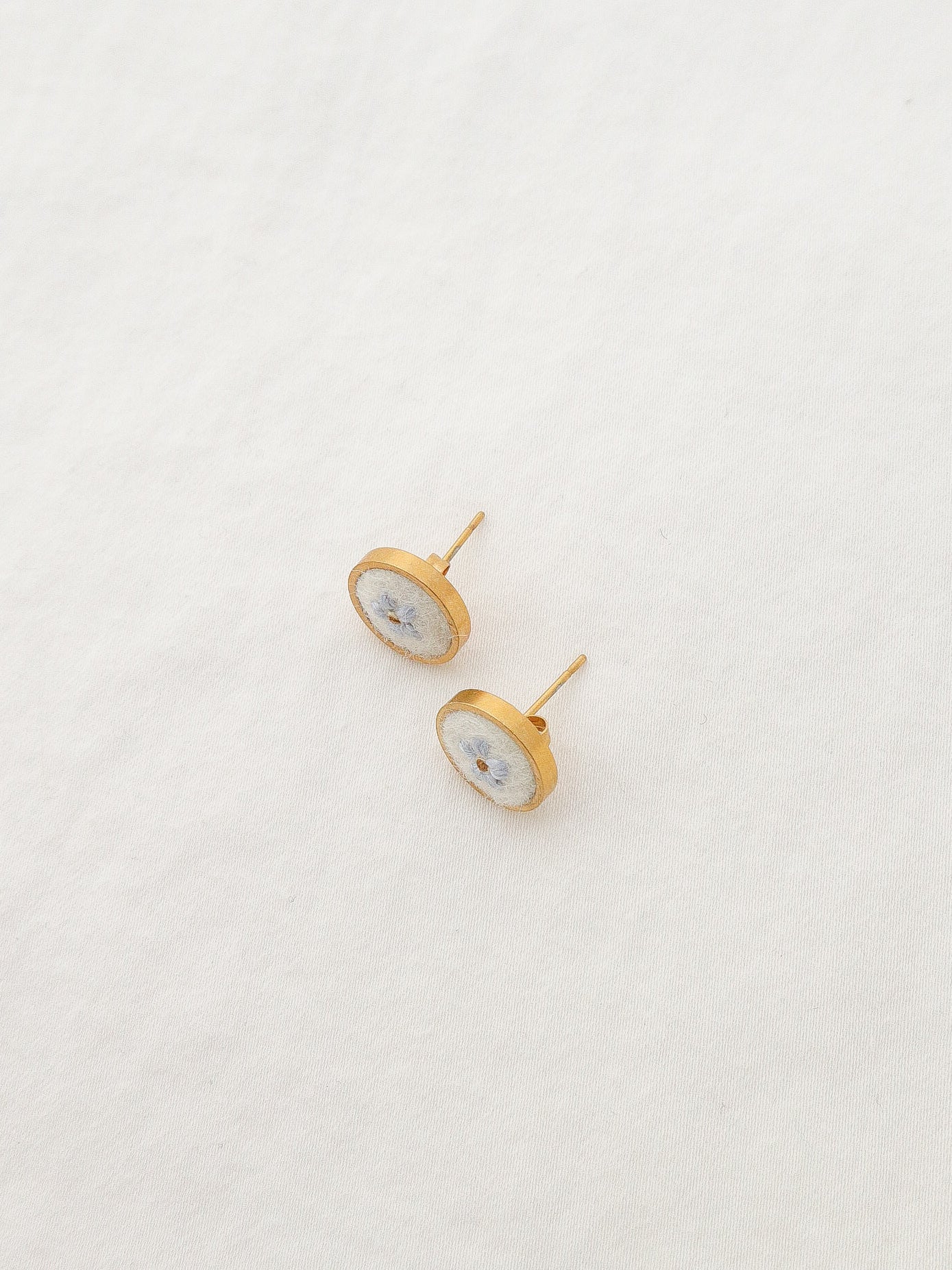 The Forget Me Not Stud Earrings in Ivory