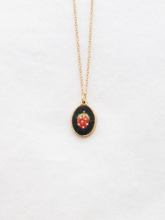 The Dainty Strawberry Necklace in Noir