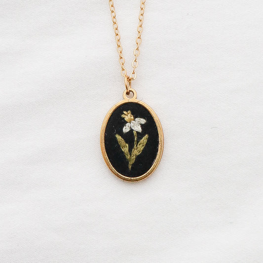 The March Necklace in Noir